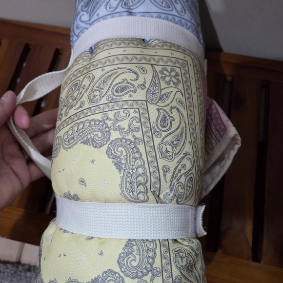 Picnic Bandana Print Outdoor Blanket - A New Day (New) - Picture 2 of 4